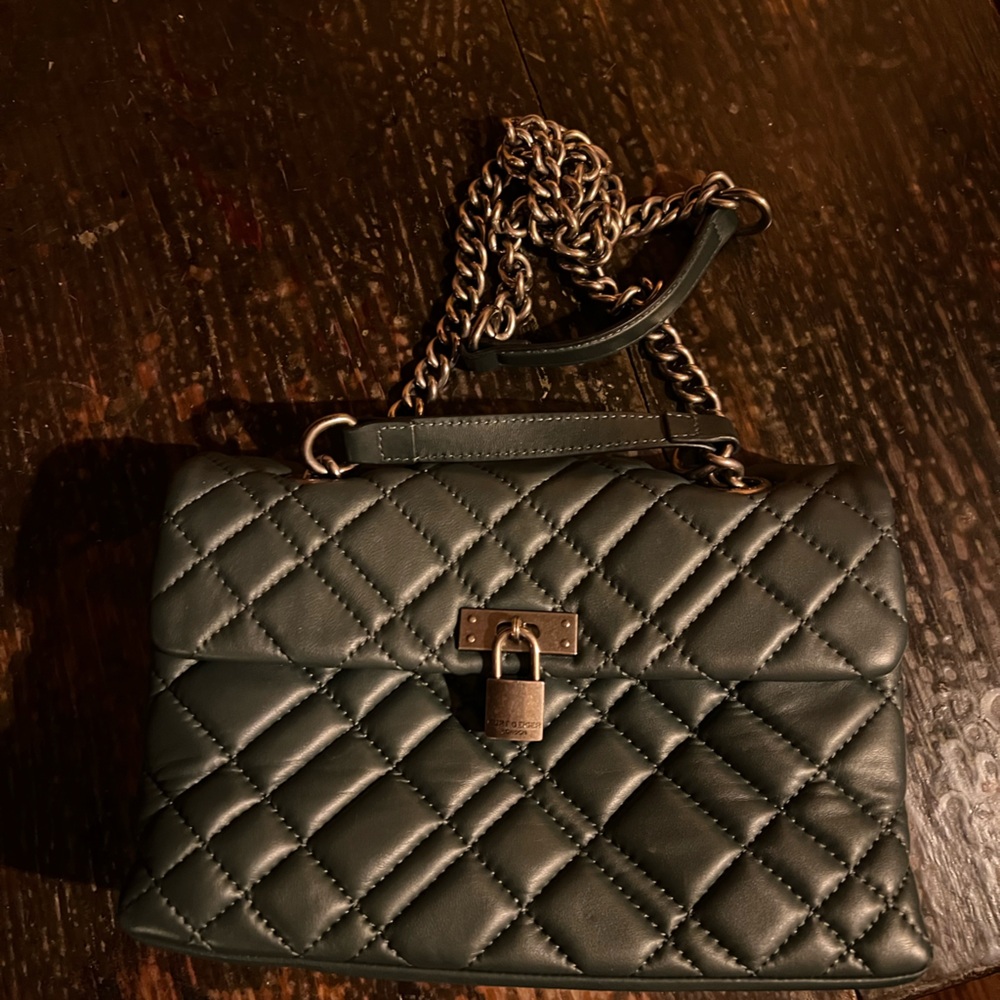 🌟✨ For Sale: KURT GEIGER Brixton Lock Bag ✨🌟